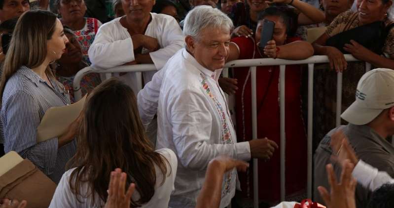 10 ayudantes de AMLO han conseguido puestos directivos y el respectivo aumento salarial