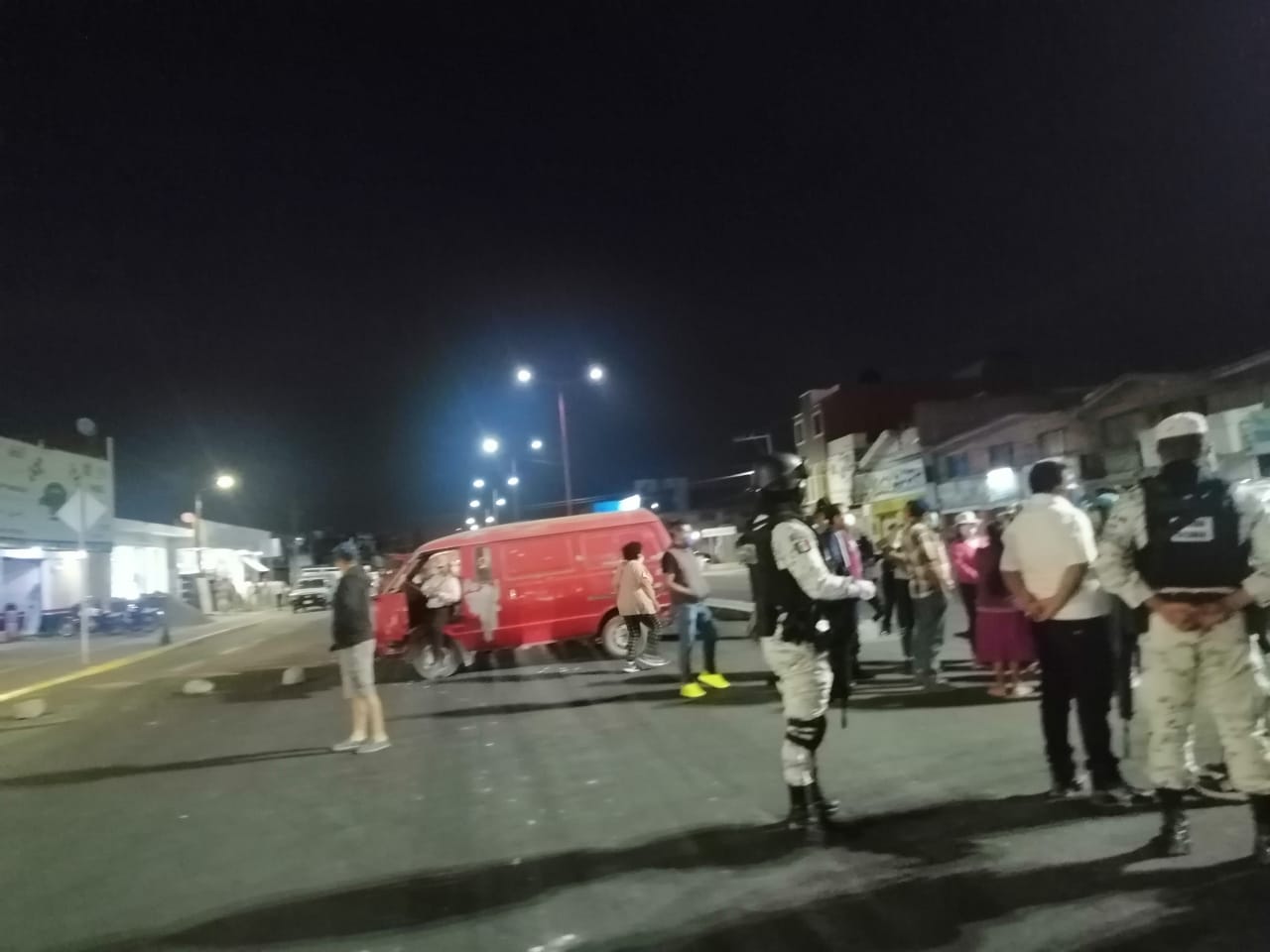 Bloquean carretera Tlaxcala-Puebla a la altura de Papalotla