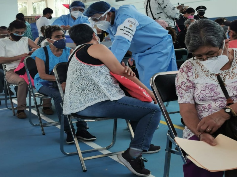Contemplan aplicar diariamente 49 mil 600 vacunas antiCovid con nuevo esquema en Puebla capital