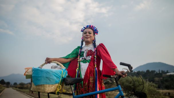 Lady tacos de canasta' se lanza como candidata a diputada en CDMX