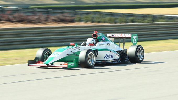 El piloto poblano Manuel Sulaimán, el más rápido en la pretemporada de Indy Pro 2000. 
