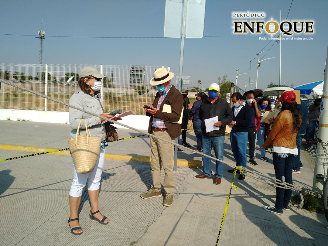 Tranquilos y satisfechos abuelitos con segunda dosis de vacuna antiCovid-19 en San Andrés 