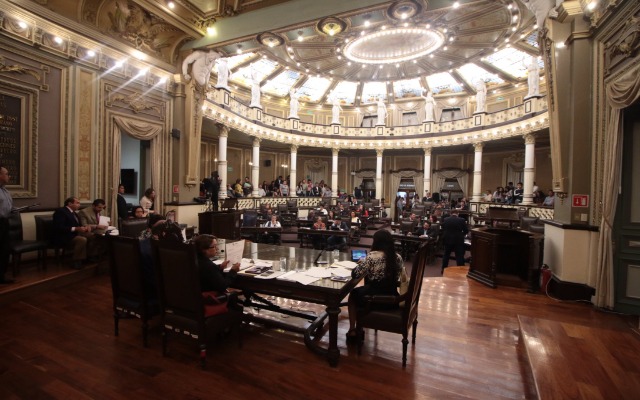 Al menos tres diputados locales buscarían reelección como abanderados de Morena