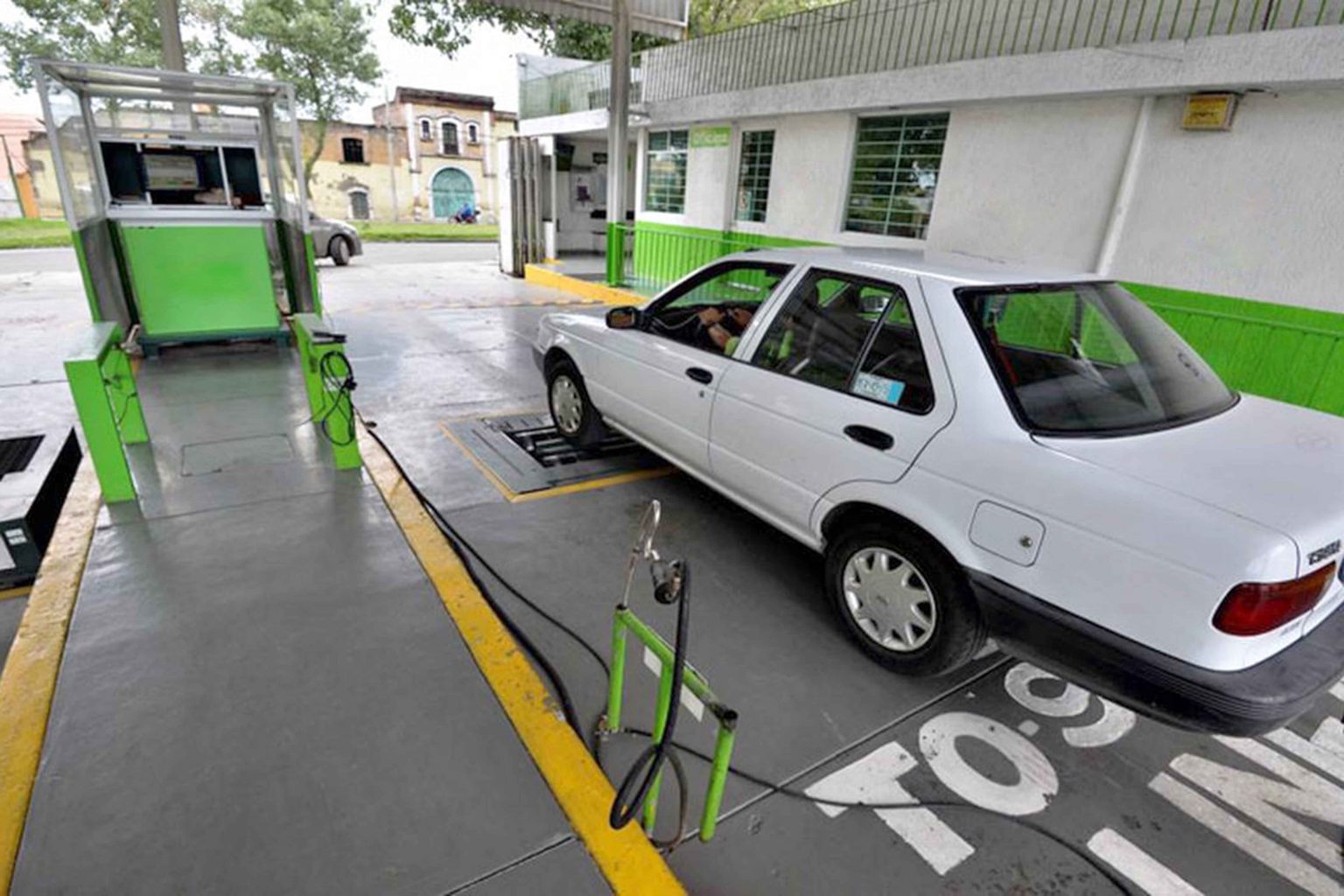 Abril-Mayo deben verificar vehículos con engomado verde o terminación 1 y 2: CGE