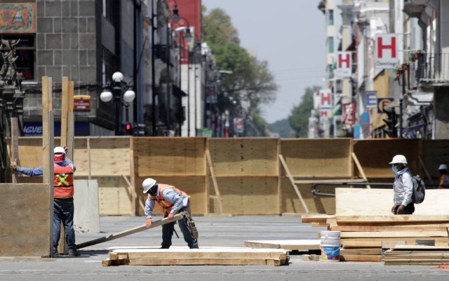 Ayuntamiento realiza obras en Zócalo de Puebla sin autorización de Medio Ambiente