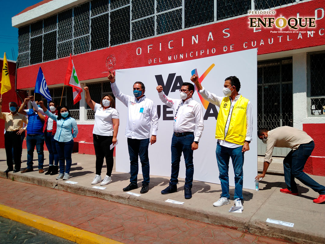 Van PAN, PRI y PRD contra Servidores de la Nación en Puebla 
