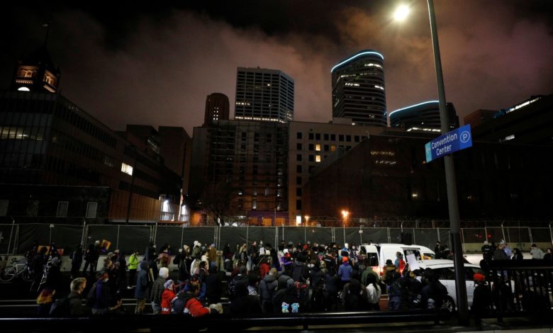 Cientos protestan en Minnesota tras la muerte de otro afroamericano a manos de policías
