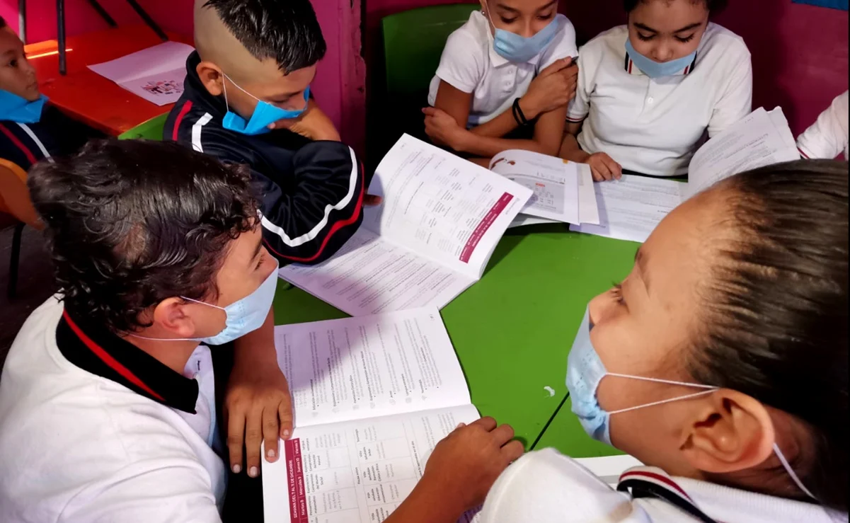 Apresurado pensar en regreso a clases presenciales sin haber vacunado a maestros: Especialista UPAEP