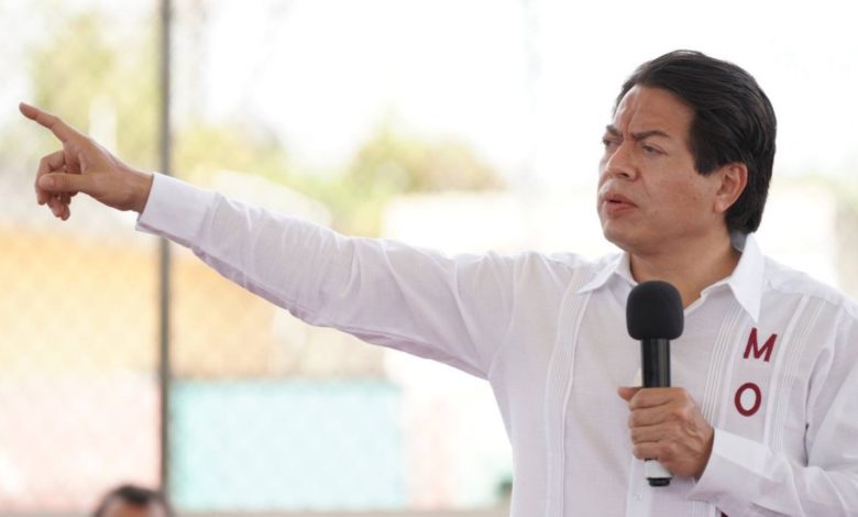 “Quieren silenciar al presidente”: Mario Delgado ataca al INE por medida cautelar contra AMLO