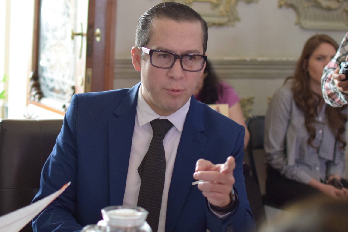 Tesorero municipal niega que haya subejercicio de recursos