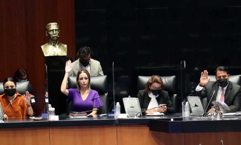 AMLO celebra aprobación en Senado de Ley de Hidrocarburos