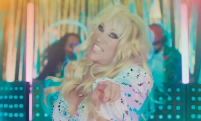 Es una chica material, “La Tesorito” lanza cover de Madonna y rompe las redes