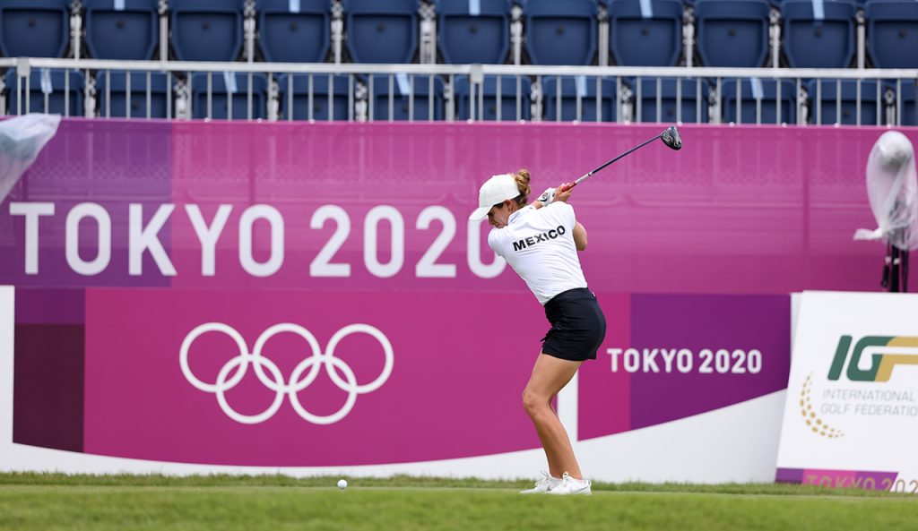 Mexicanas Gaby López y María Fassi debutan en golf olímpico