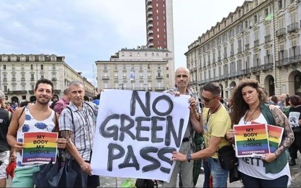 Exigirán pase sanitario para profesores y abordar transportes: Italia