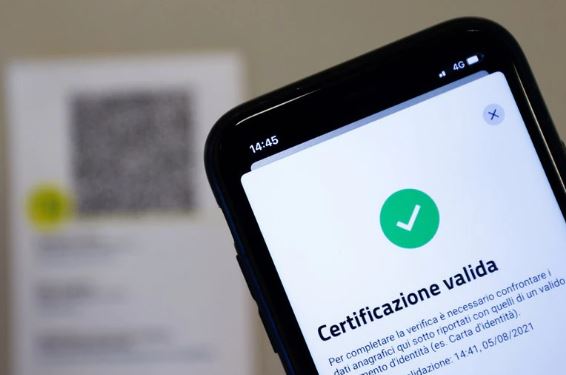 Italia y Francia aplicará pase sanitario en Europa hasta el 15 de noviembre