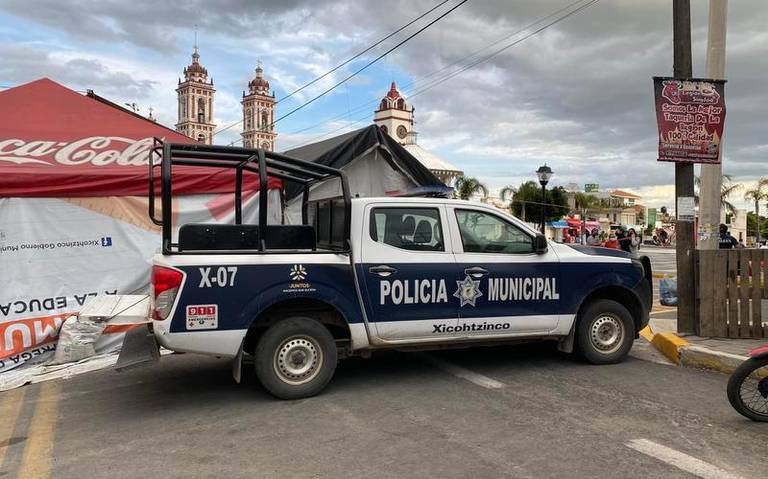 En Xicohtzinco pobladores tomaron dos unidades vehiculares municipales