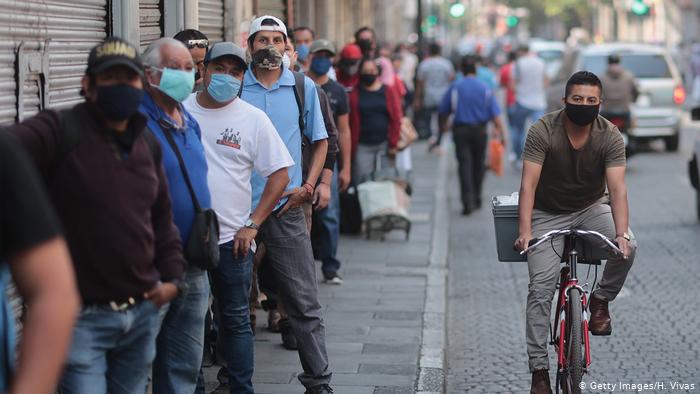 "Fake news" sobre Covid genera desinterés entre los jóvenes: Especialista UAPEP
