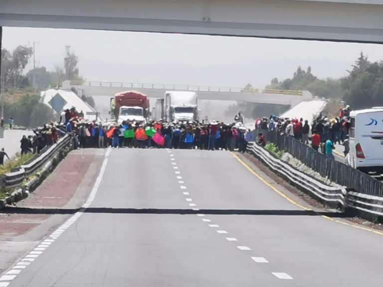 bloqueo autopista Puebla Ori
