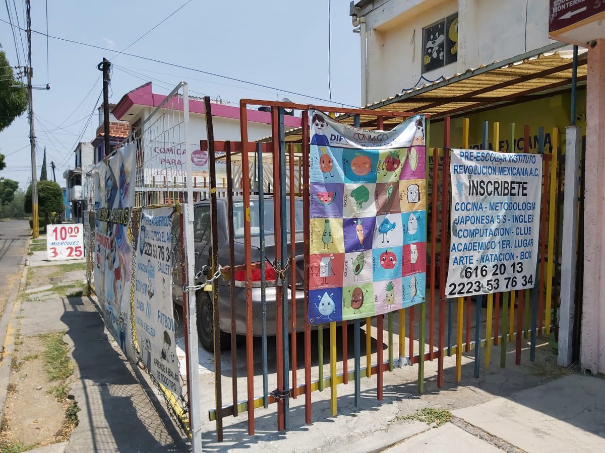 Habitantes de Bosques de Amalucan insisten en instalar jaulas y rejas metálicas pese a estar prohibidas