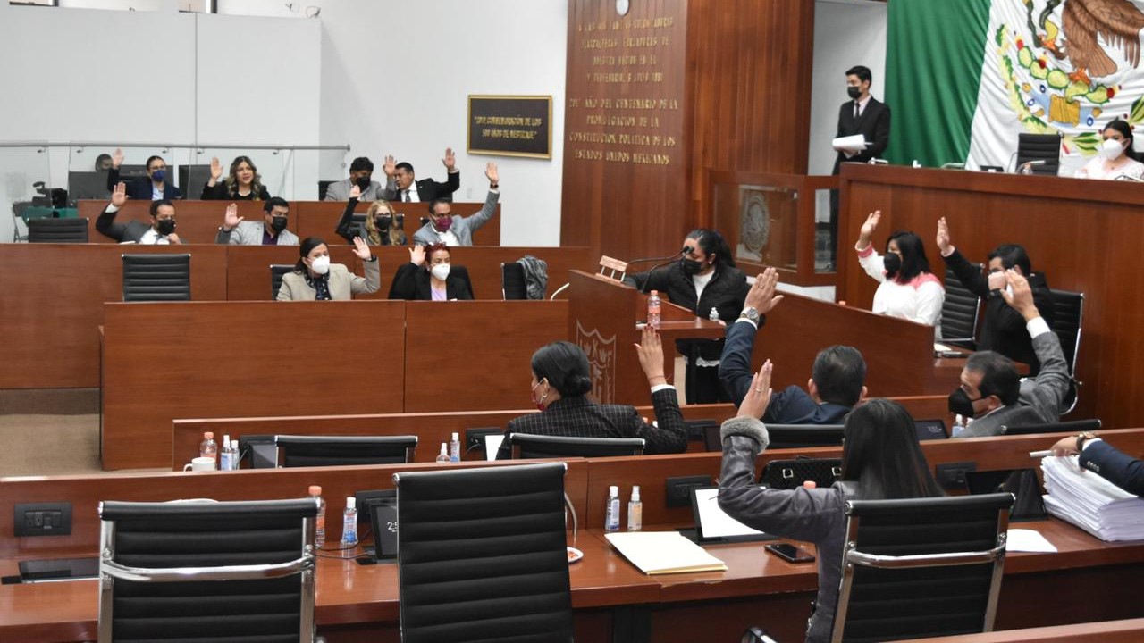 En tiempo y forma, diputados aprueban Leyes de Ingresos de los 60 municipios y del Estado