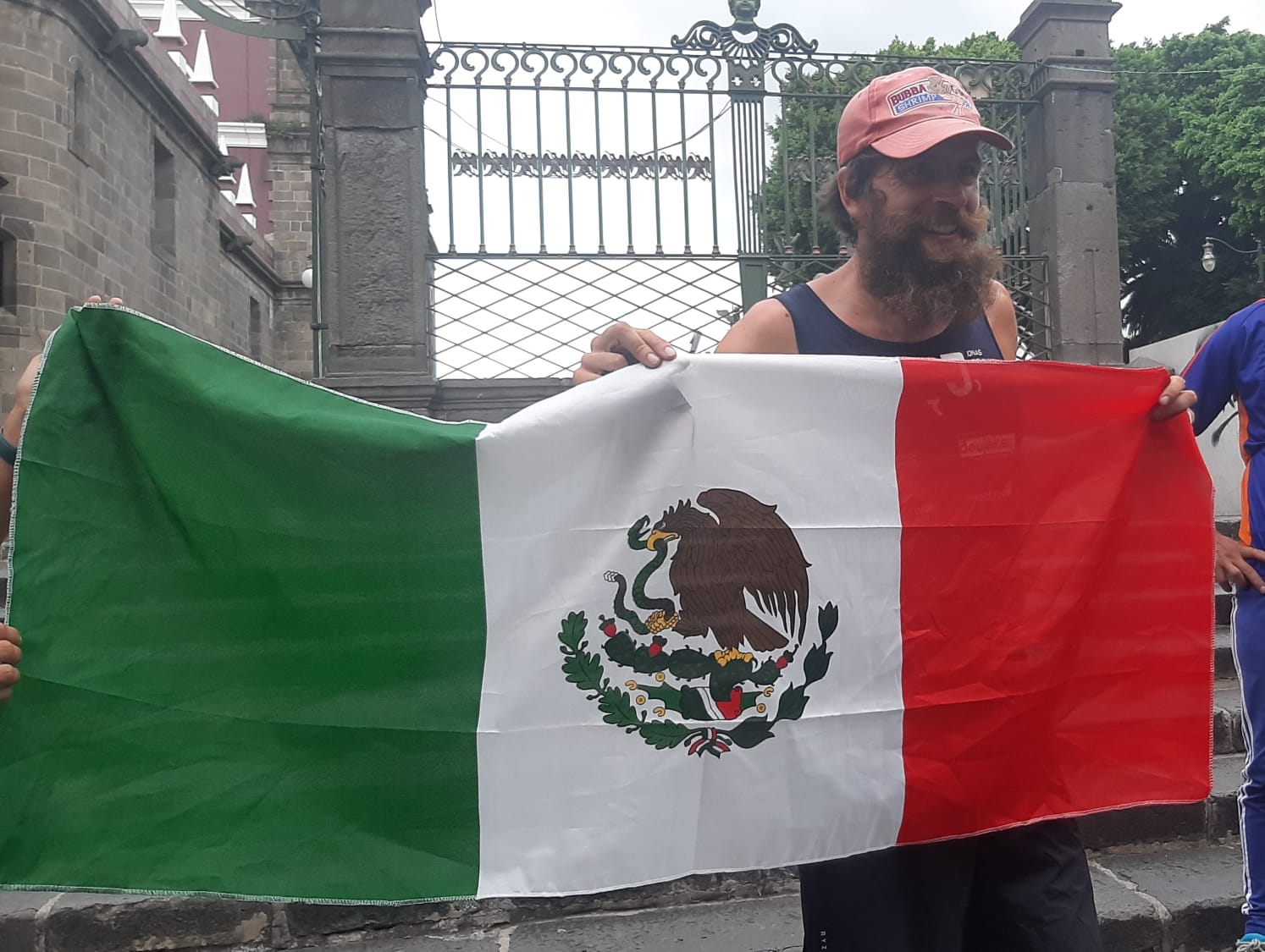 Llegó a Puebla Jonas Diechmann, el 'Forrest Gump alemán' que quiere dar la vuelta al mundo corriendo