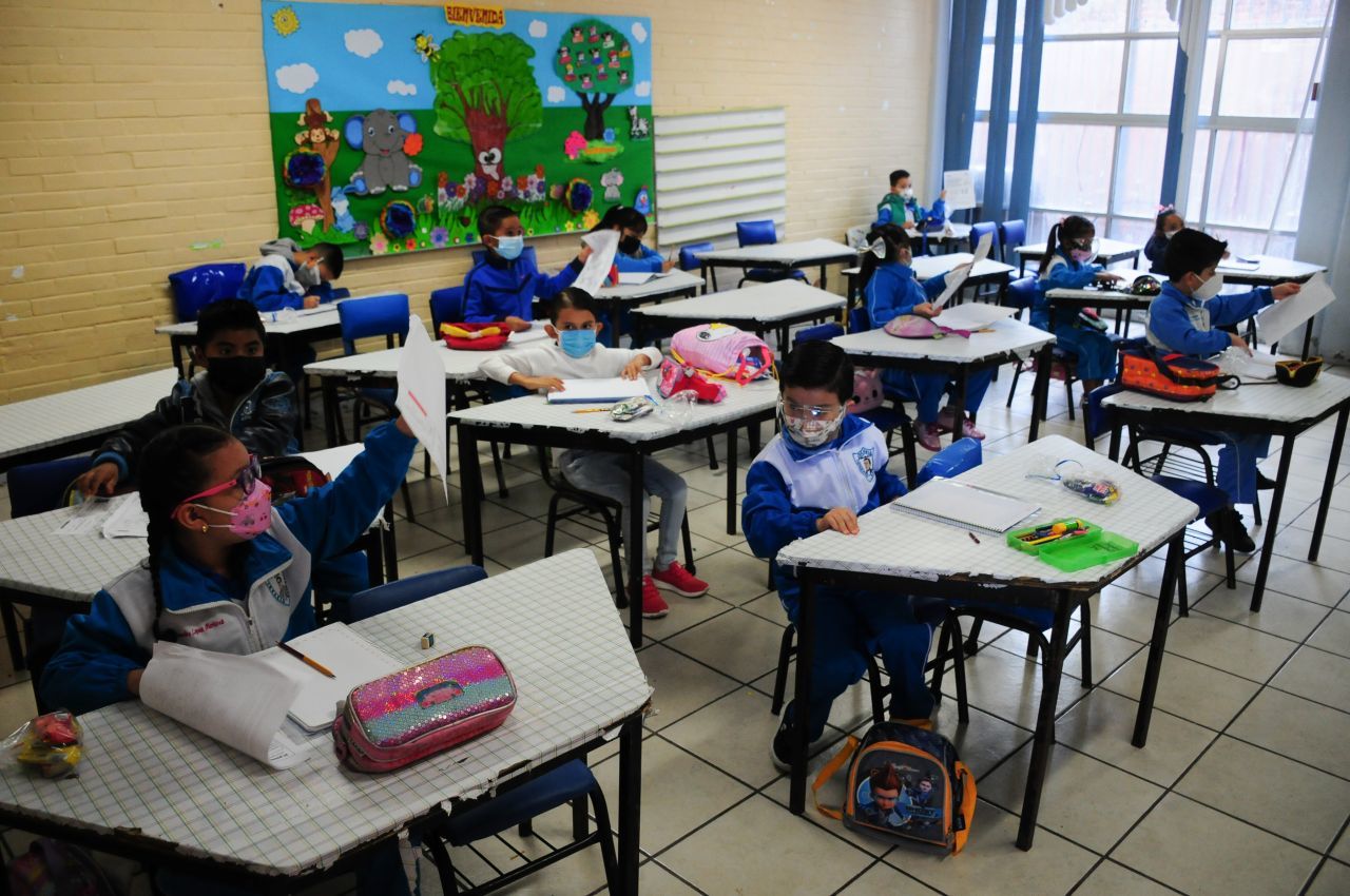 Gobiernos de Hidalgo y Michoacán anuncian que no regresarán a clases presenciales