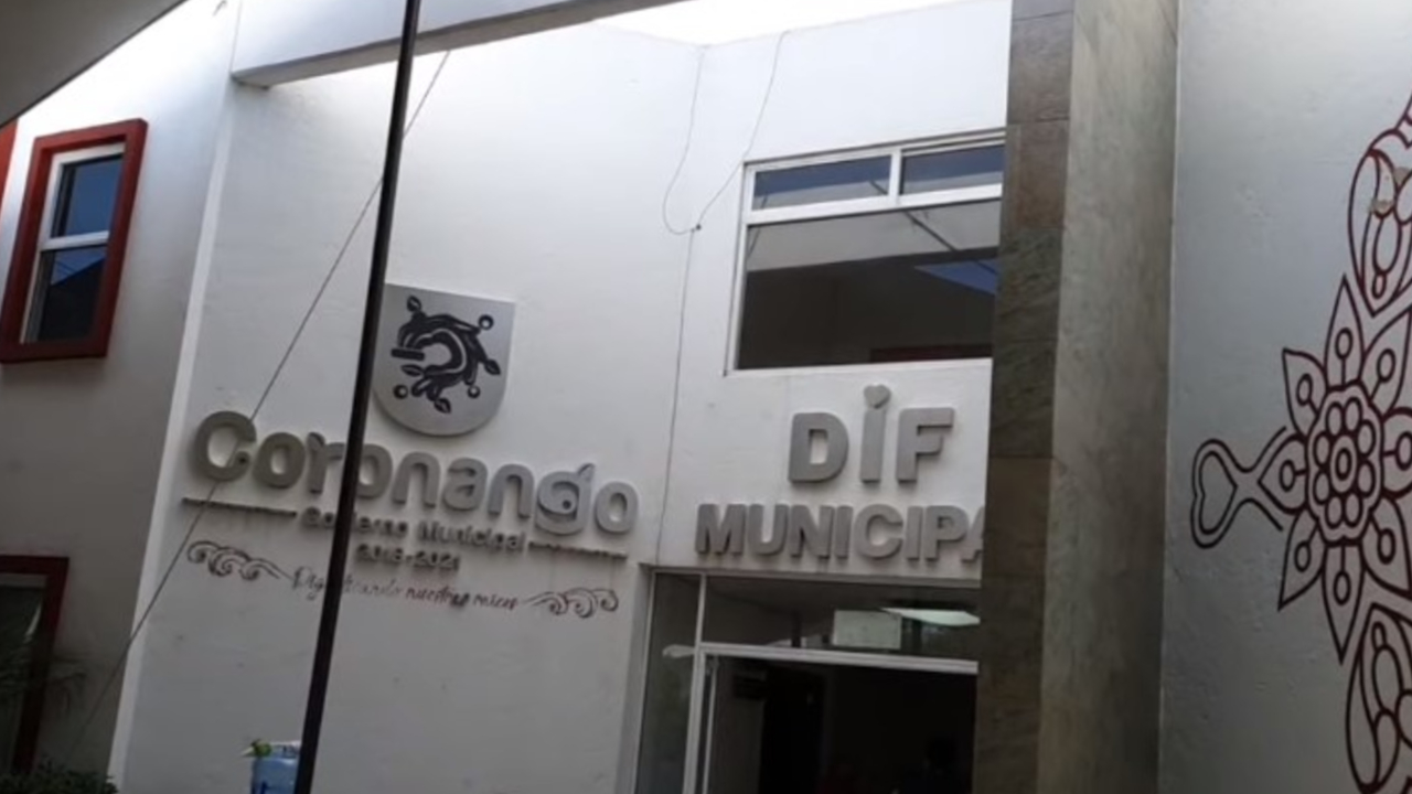 El Ayuntamiento de Coronango efectuó una Entrega de Útiles Escolares a Padres de Estudiantes