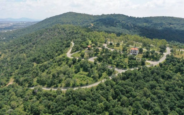 Construcción de fraccionamientos es el verdadero problema de Flor del Bosque, afirma Barbosa