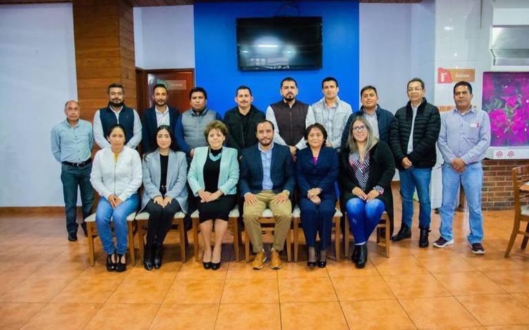 Presidente electo de Apizaco se reúne con los miembros del próximo Cabildo.