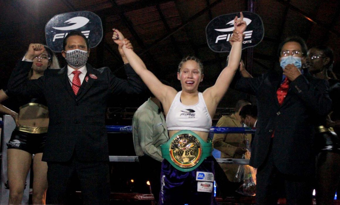 Logra pugilista mexicana nuevo título de campeona de boxeo