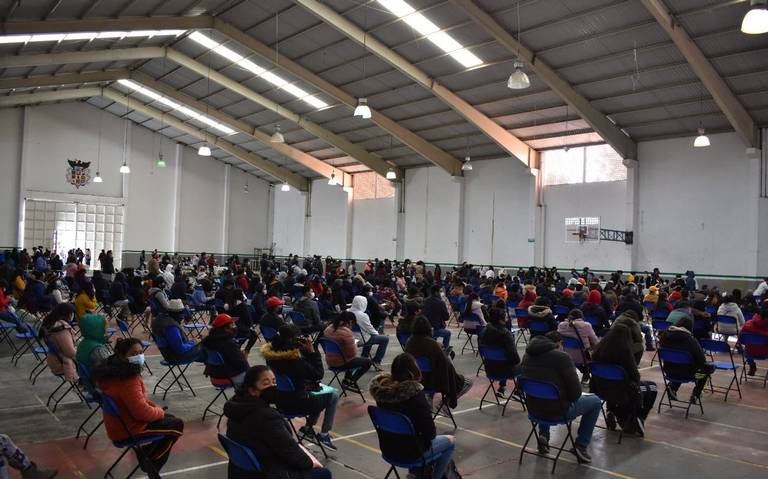 En municipio de Contla vacunan a jóvenes de 18 a 29 años.