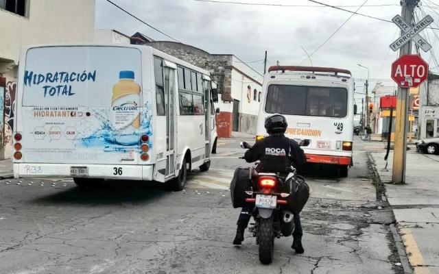 Transporte público de Puebla aplicará tarifa especial de 6 pesos para estudiantes