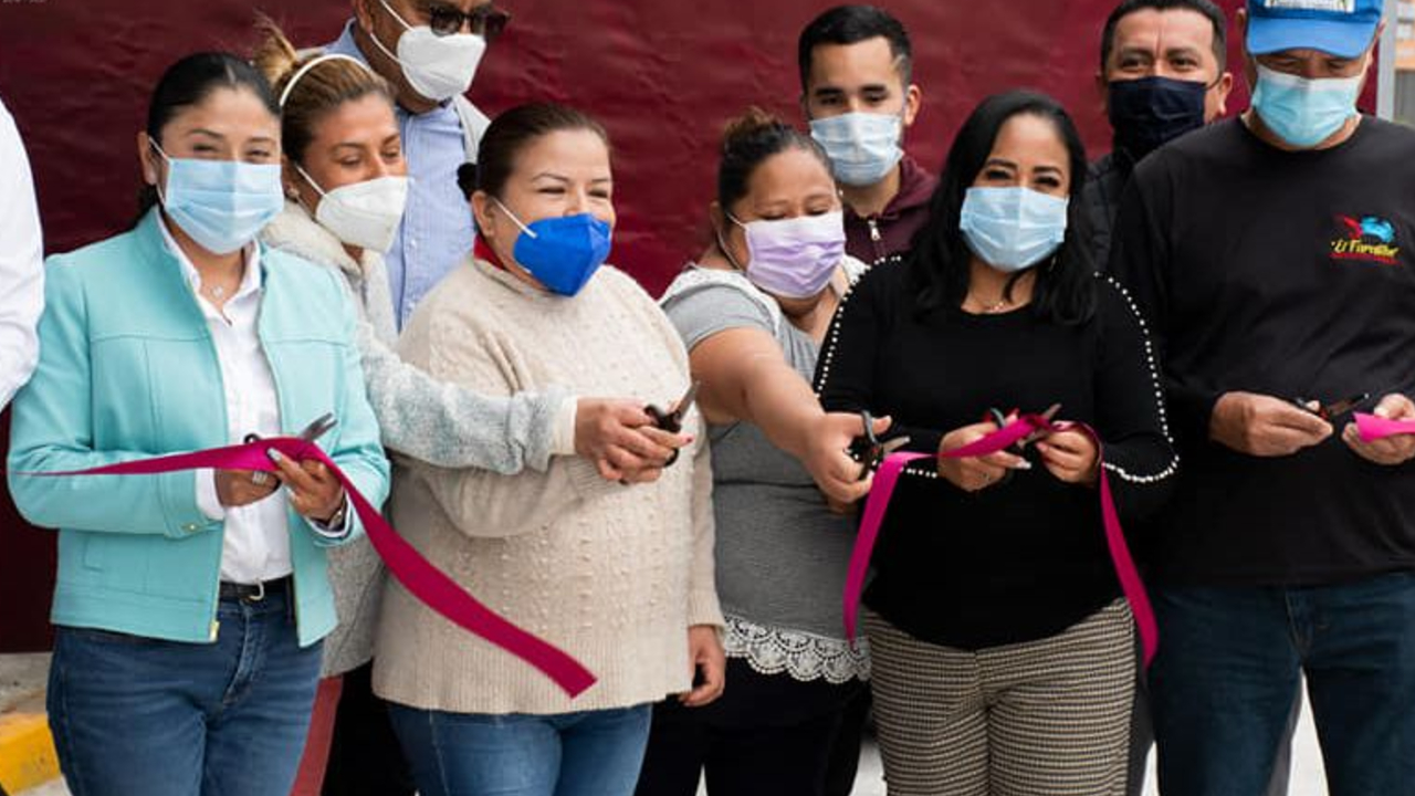 Ayuntamiento de Cuautlancingo hace entrega de la repavimentación de la Calle Azteca Norte 