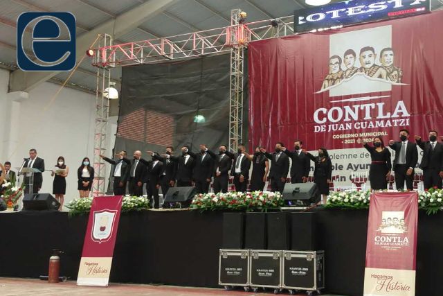 Eddy Roldán realiza la toma de protesta como alcalde de Contla