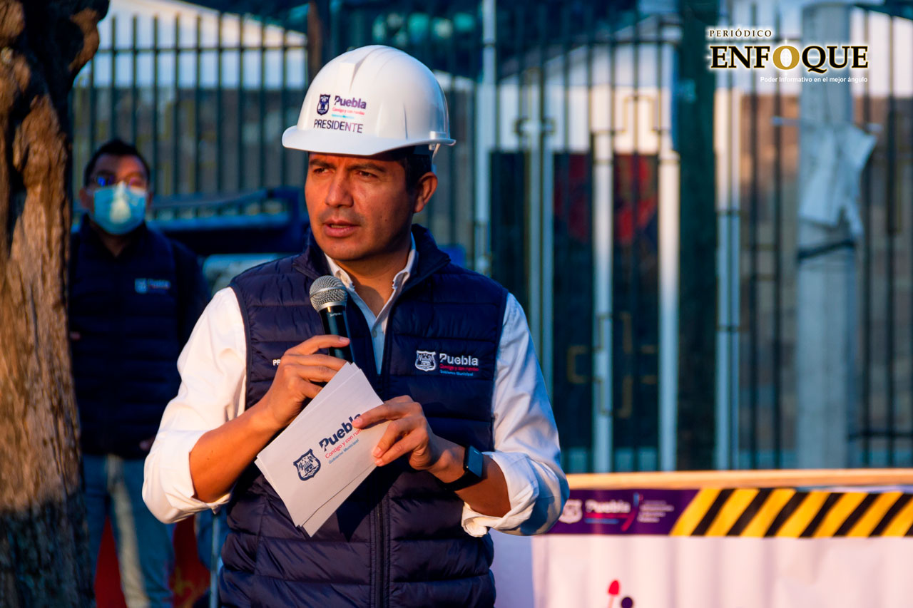 Si habrá reubicación de predios irregulares en Xochimehuacan tras explosión: Eduardo Rivera