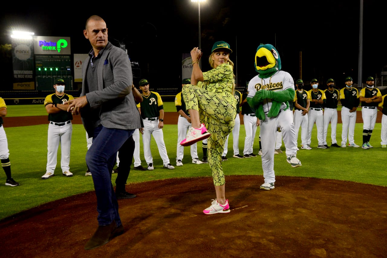 Fiesta completa en el homenaje a Rafael Moreno Valle Sánchez a un año de su muerte