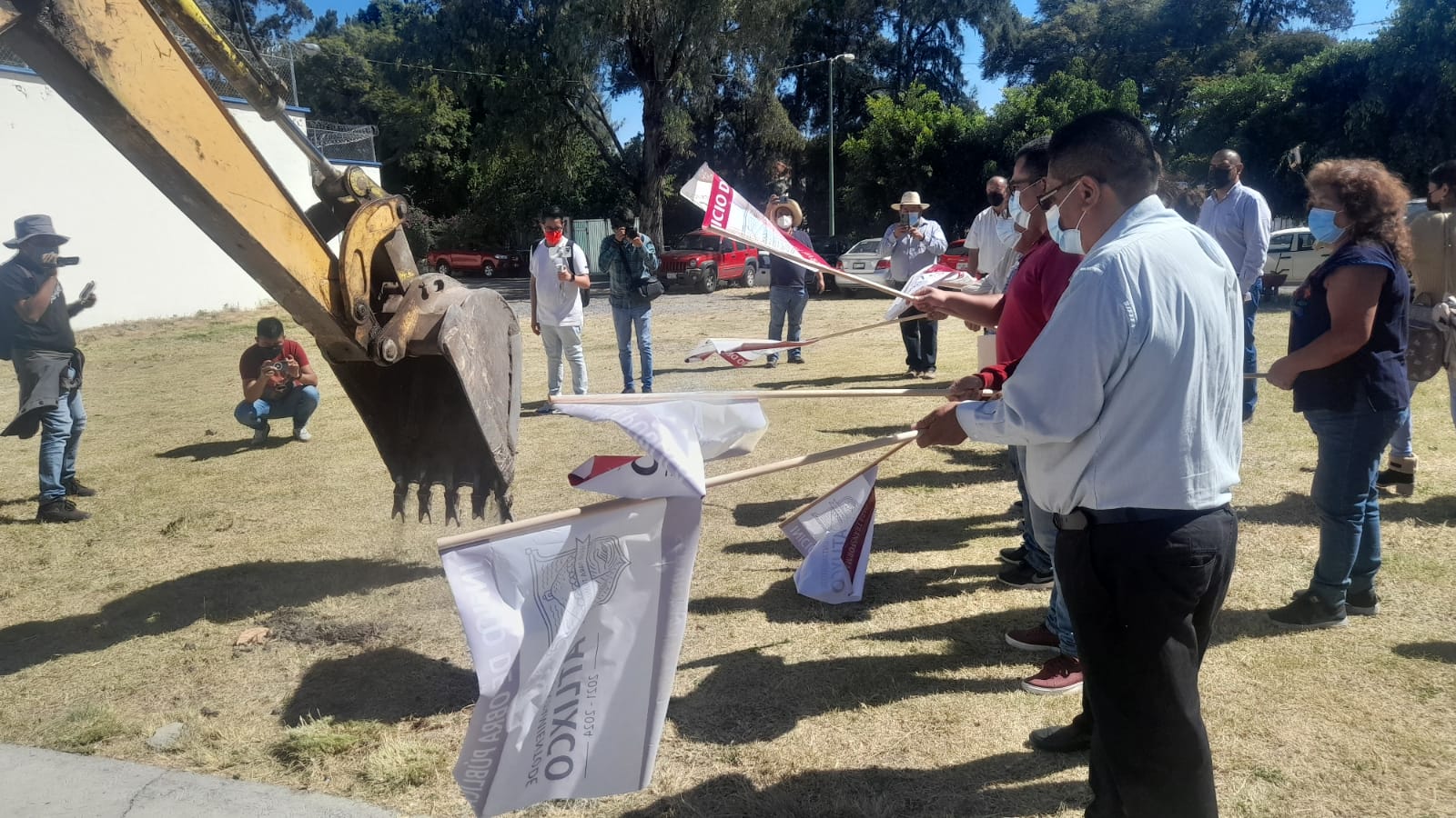 Después de 15 años, Ariadna Ayala ejecuta obra pública en colonia el Carmen