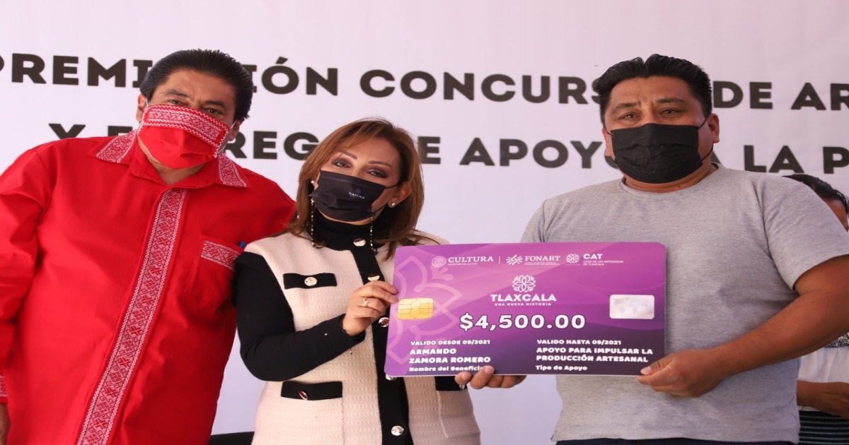 Encabezó Lorena Cuéllar Cisneros la premiación del “concurso de arte popular y entrega de apoyos a la producción” 