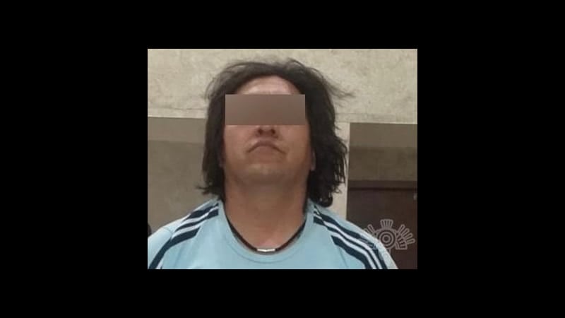 Sujetos detienen a presunto narcomenudista mientras comía en restaurante en Bulevar Norte