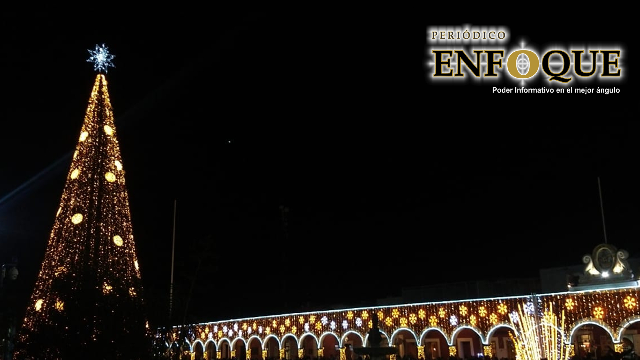 La Plaza de la Concordia se alumbra con el encendido de su Villa Iluminada 