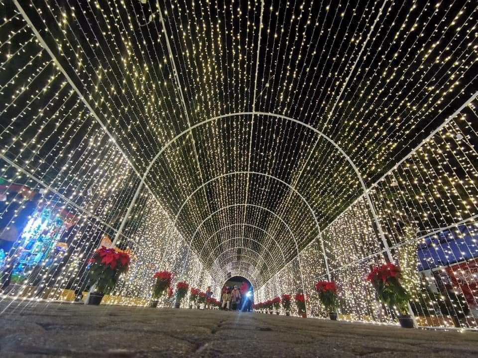 Registrados 10 mil visitantes en primer día de Villa Navideña en Tlaxcala