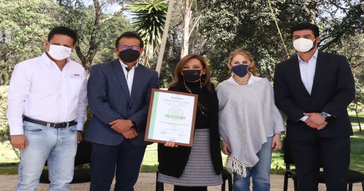 Entregó Lorena Cuéllar certificados ambientales del programa “transformando para el bienestar”
