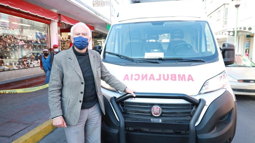 Entrega Gobernadora Lorena Cuéllar ambulancia al municipio de Chiautempan