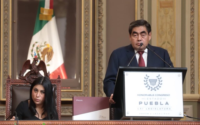 En informe de gobierno, Barbosa destaca avances en combate a la inseguridad y promete regular concesiones del transporte público