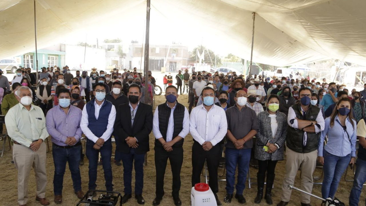 Ayuntamiento de San Andrés entregó Maquinaria Agropecuaria a productores sanandreseños 