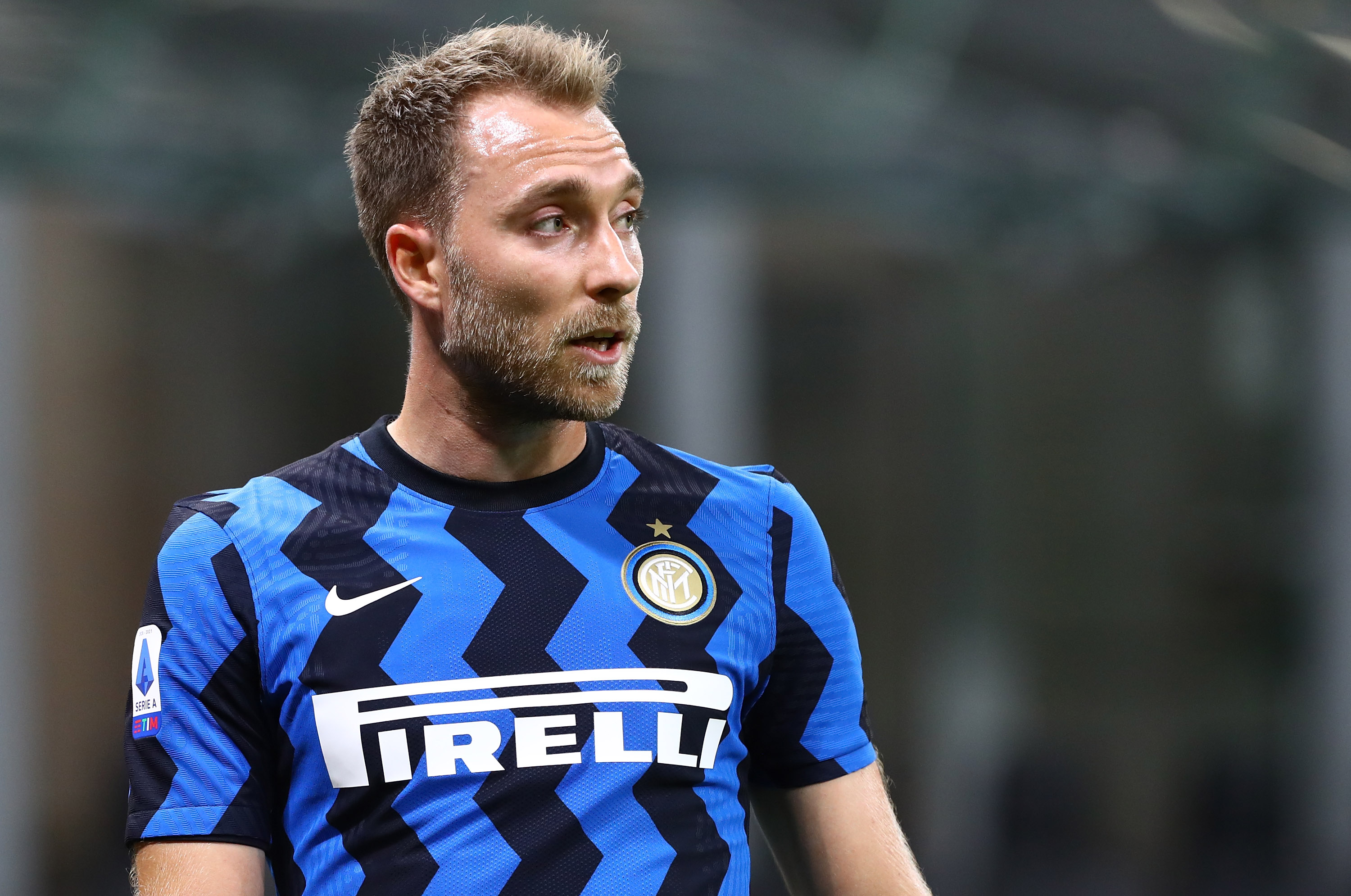 Por no poder jugar con desfibrilador en Italia, Christian Eriksen se va del Inter 