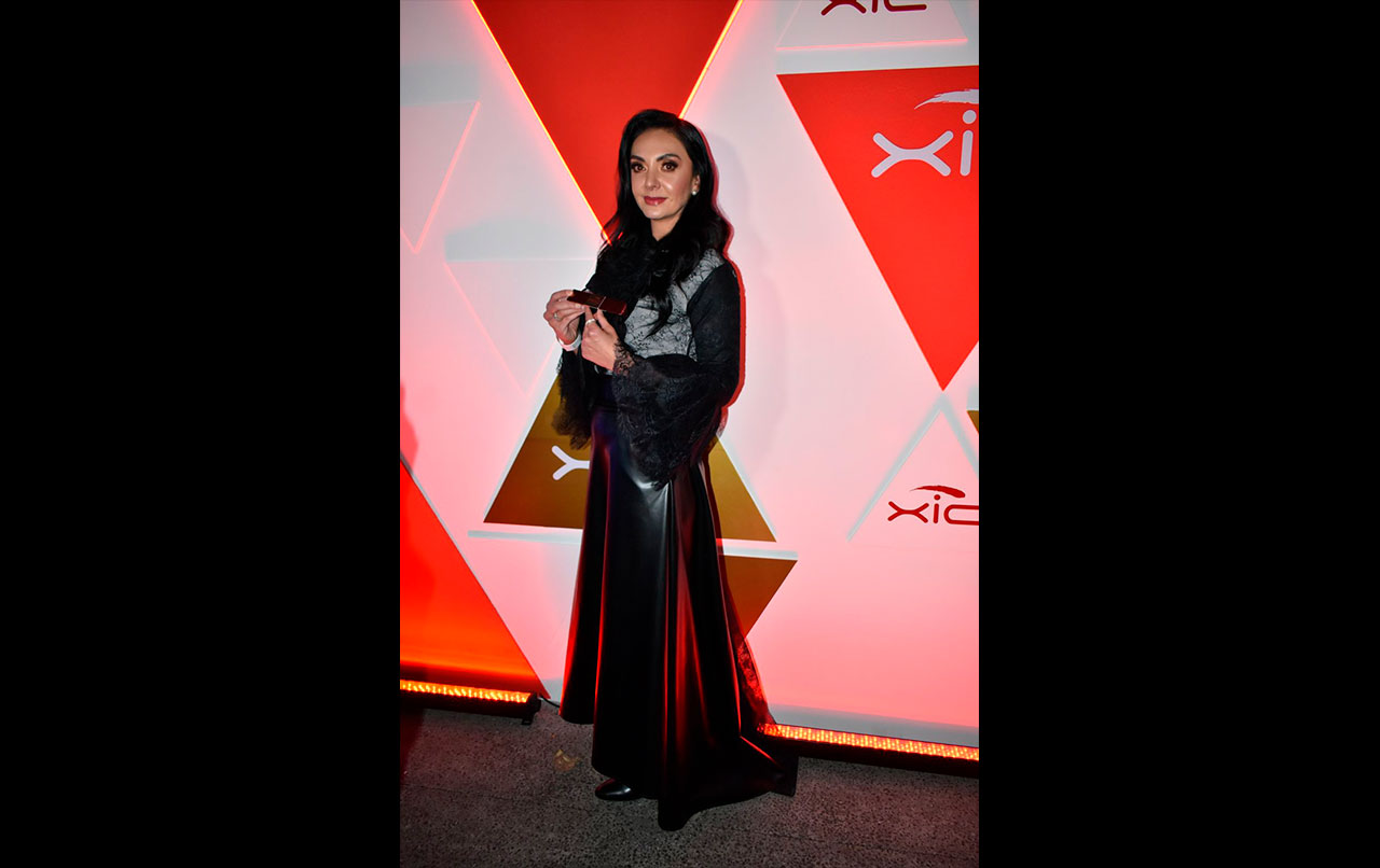 Jasive Fernández recibe premio “Diseñadora y Emprendedora del año”