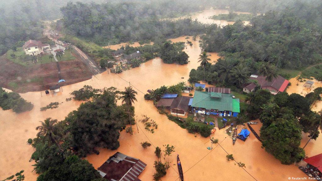 Inundaciones en Malasia dejan al menos 7 víctimas mortales y 51 mil evacuados
