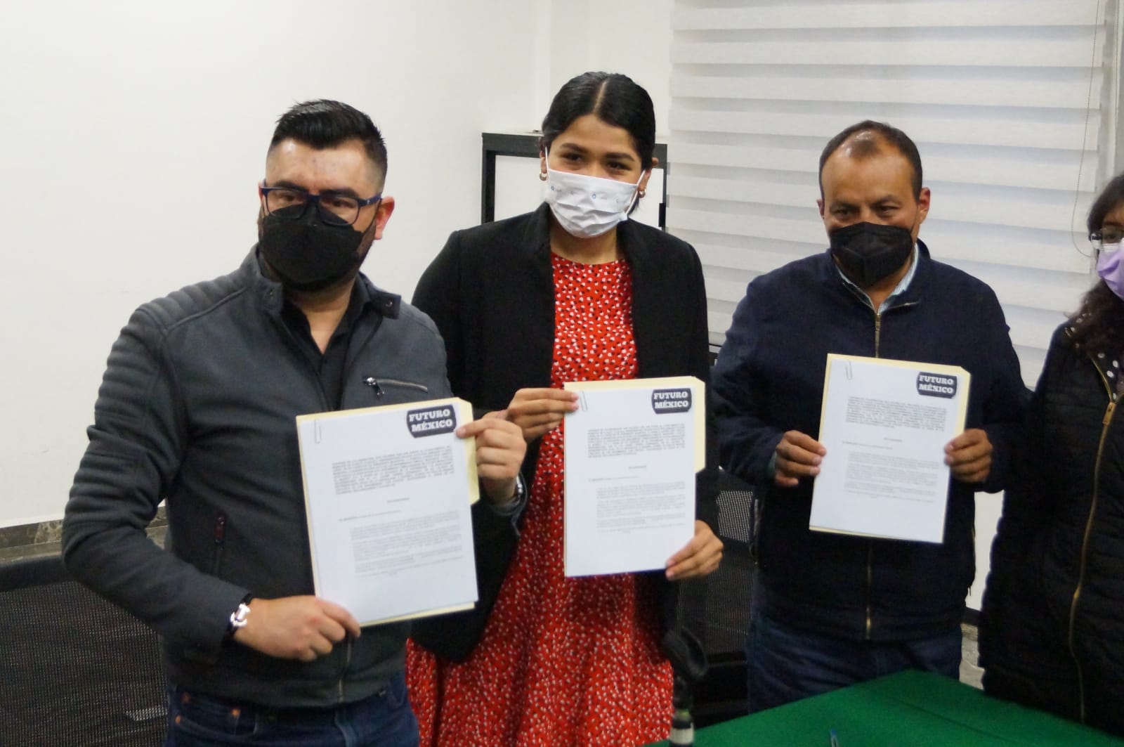 Firman convenio para que jóvenes tlaxcaltecas hagan voluntariado en el extranjero