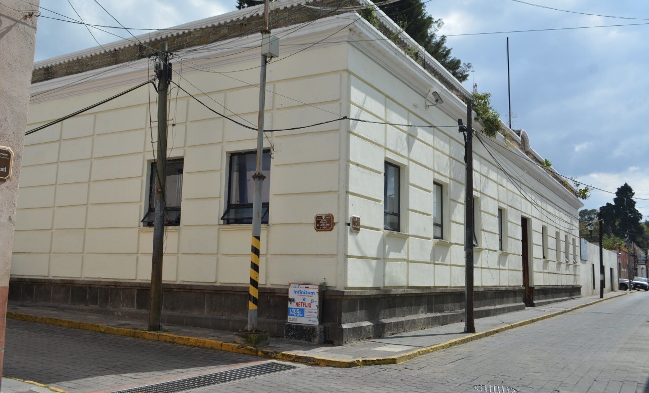 Suspende la SSC a elemento policial que golpeó a motociclista en Apizaco